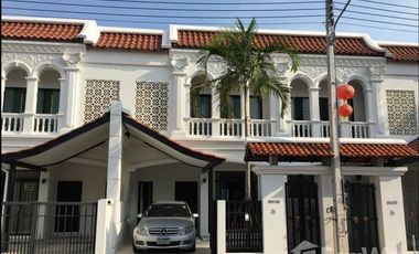 For rent 3 bedrooms townhouse in Mueang Phuket, Phuket