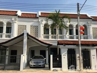 Casa adosada en alquiler de 3 habitaciones en Mueang Phuket, Phuket
