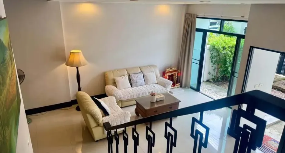 For rent 3 bedrooms townhouse in Mueang Phuket, Phuket