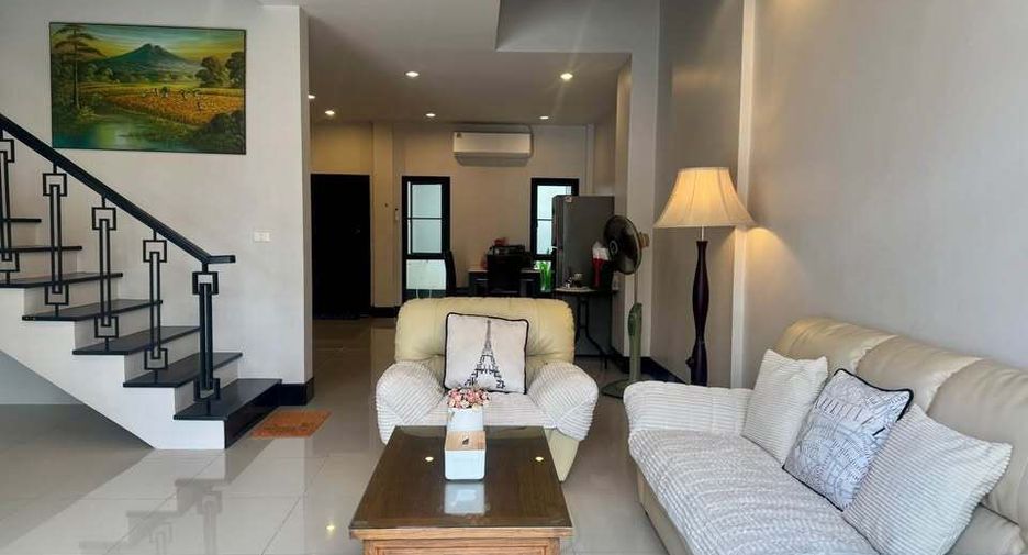 For rent 3 bedrooms townhouse in Mueang Phuket, Phuket