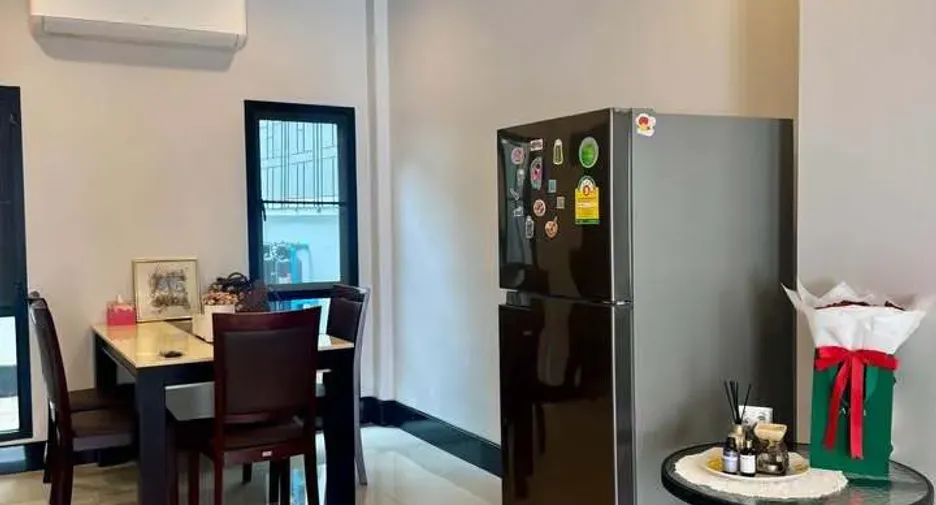 For rent 3 bedrooms townhouse in Mueang Phuket, Phuket