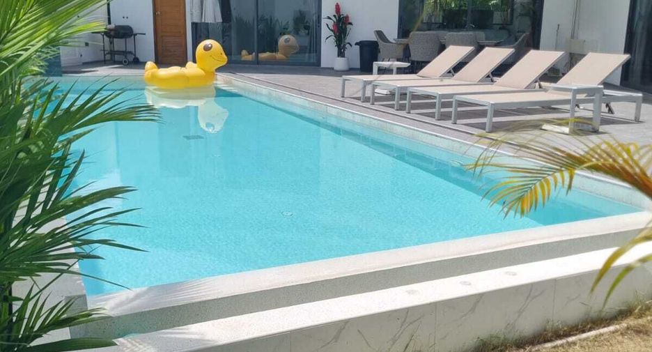 For rent 4 bedrooms villa in Mueang Phuket, Phuket