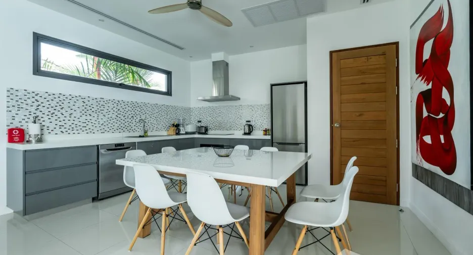 For rent 4 bedrooms villa in Mueang Phuket, Phuket