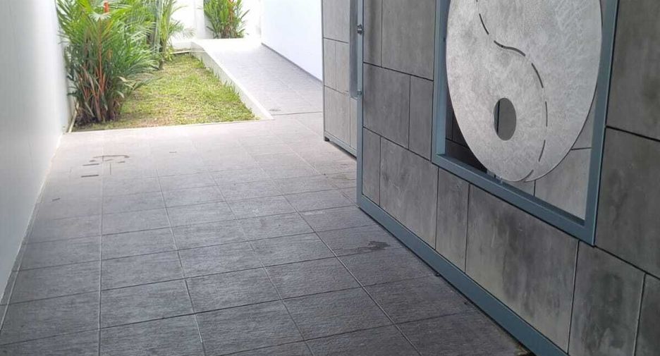 For rent 4 bedrooms villa in Mueang Phuket, Phuket