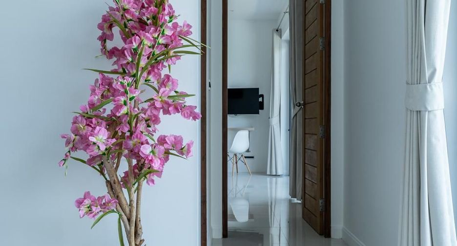 For rent 4 bedrooms villa in Mueang Phuket, Phuket