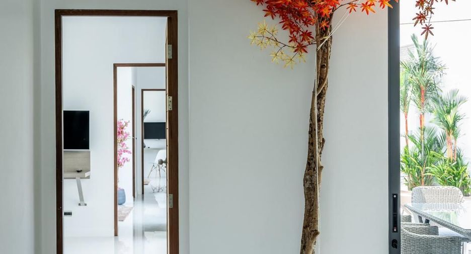 For rent 4 bedrooms villa in Mueang Phuket, Phuket