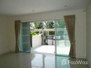 Reihenhaus zum Kauf und zur Miete mit 2 Zimmer in Prawet, Bangkok