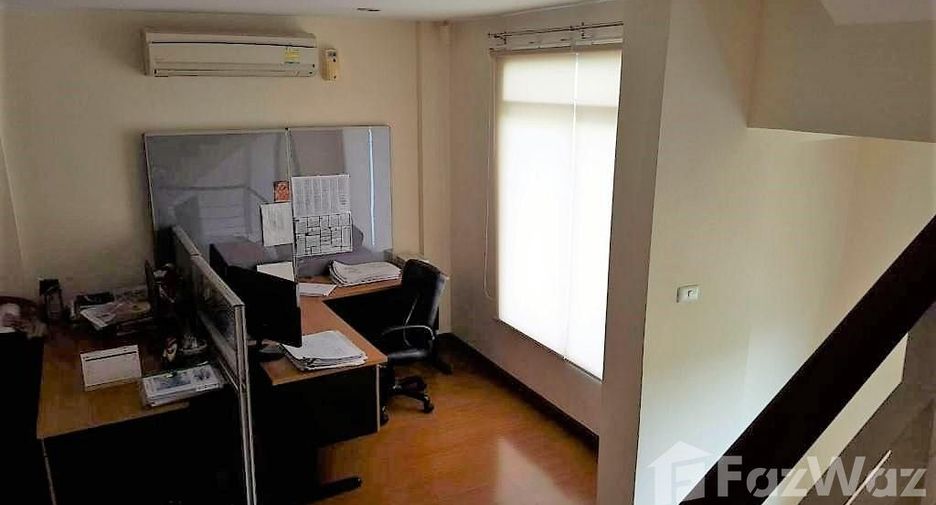 Reihenhaus zum Kauf und zur Miete mit 2 Zimmer in Prawet, Bangkok
