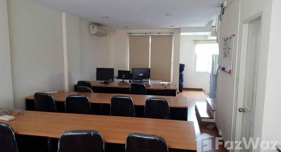 Reihenhaus zum Kauf und zur Miete mit 2 Zimmer in Prawet, Bangkok