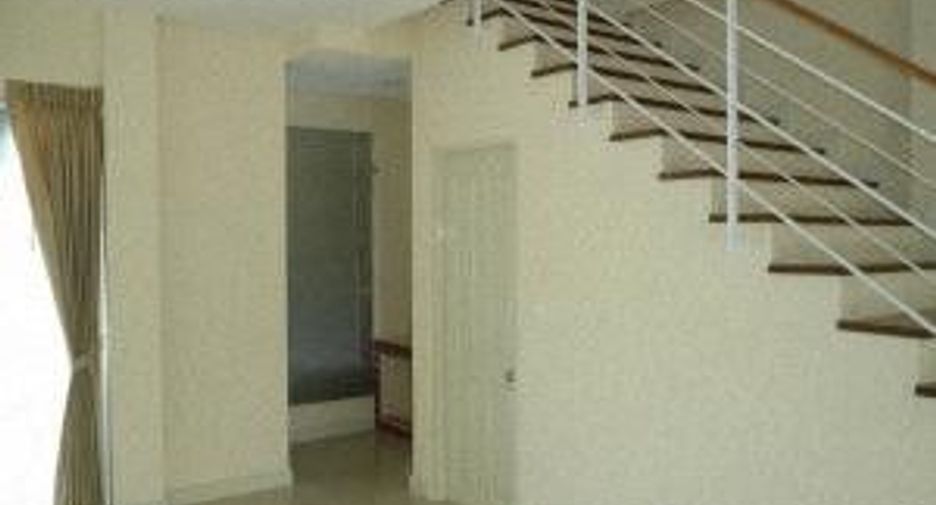 Reihenhaus zum Kauf und zur Miete mit 2 Zimmer in Prawet, Bangkok
