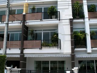 Reihenhaus zum Kauf und zur Miete mit 2 Zimmer in Prawet, Bangkok