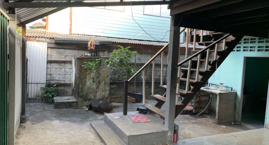 For sale 3 bedrooms house in Bangkok Noi, Bangkok
