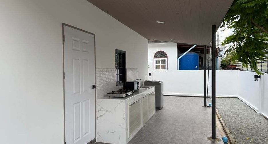 For rent 3 bedrooms house in Mueang Phuket, Phuket