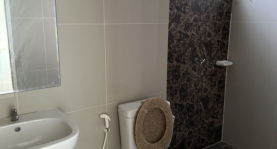 For sale 3 bedrooms house in Khlong Sam Wa, Bangkok