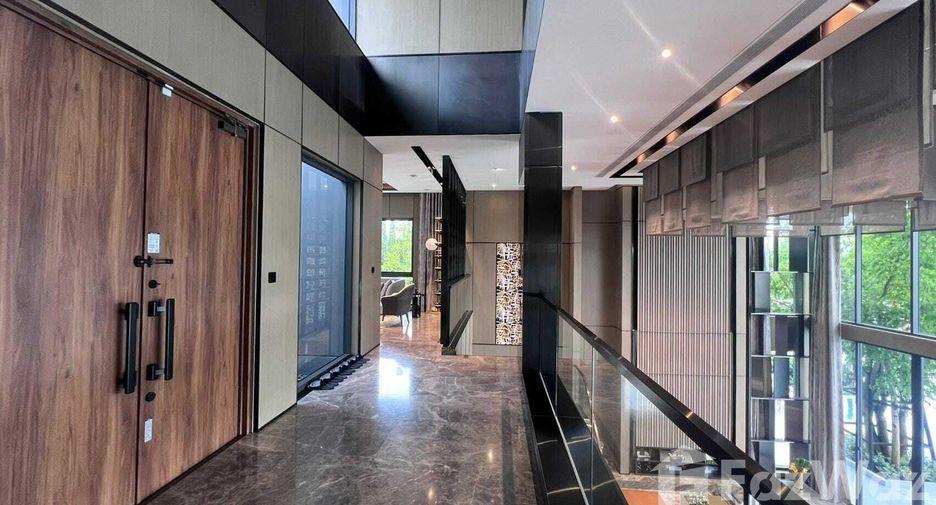 For sale 5 bedrooms villa in Bang Phli, Samut Prakan