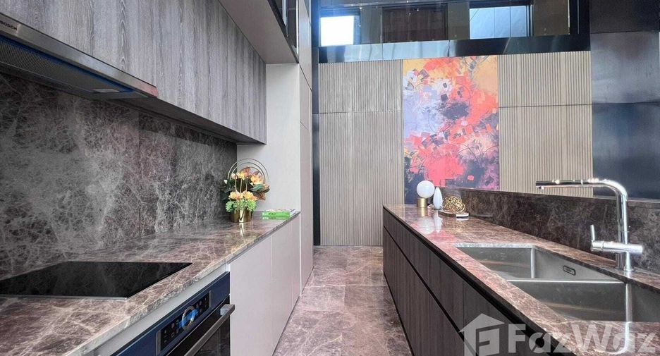 For sale 5 bedrooms villa in Bang Phli, Samut Prakan