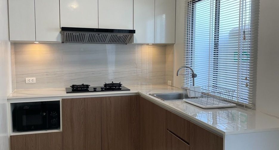 For rent 3 bedrooms townhouse in Kathu, Phuket