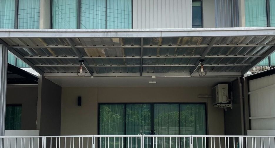 For rent 3 bedrooms townhouse in Kathu, Phuket