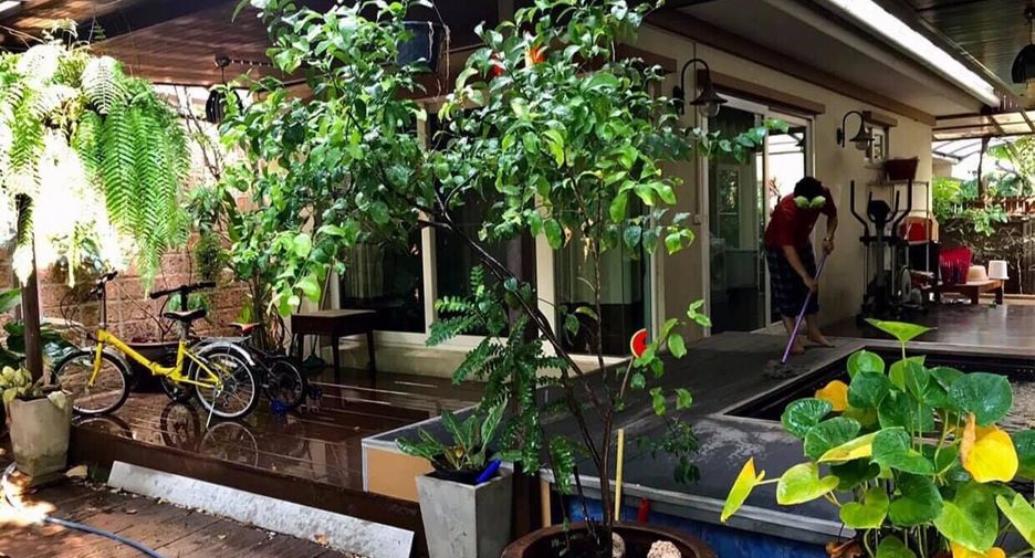 For sale 4 bedrooms house in Sai Mai, Bangkok