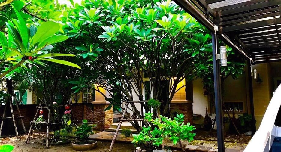 For sale 4 bedrooms house in Sai Mai, Bangkok