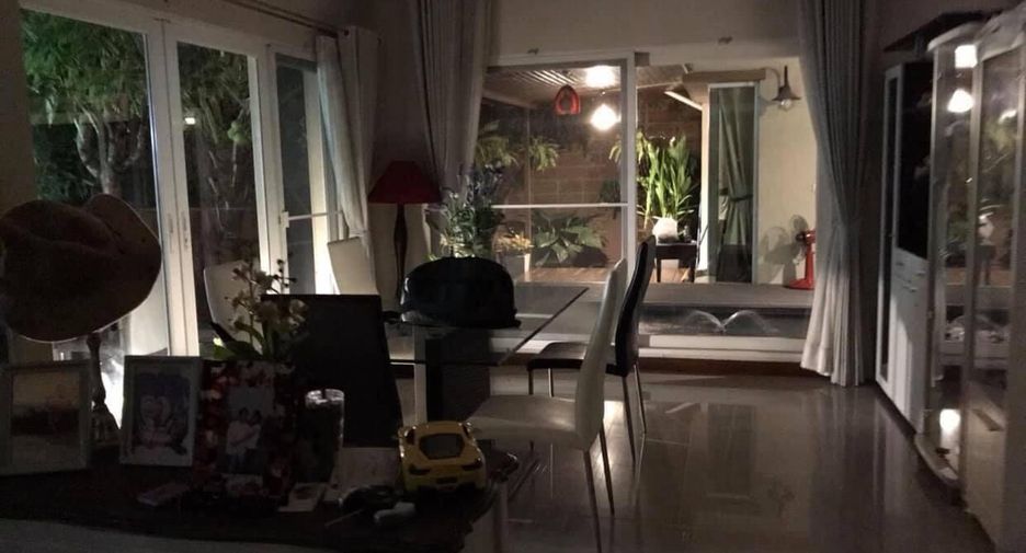 For sale 4 bedrooms house in Sai Mai, Bangkok
