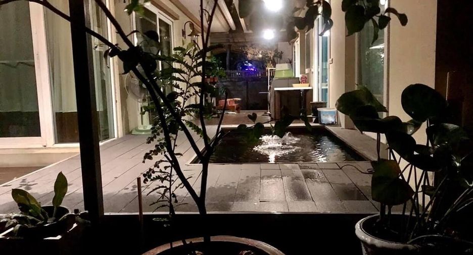 For sale 4 bedrooms house in Sai Mai, Bangkok
