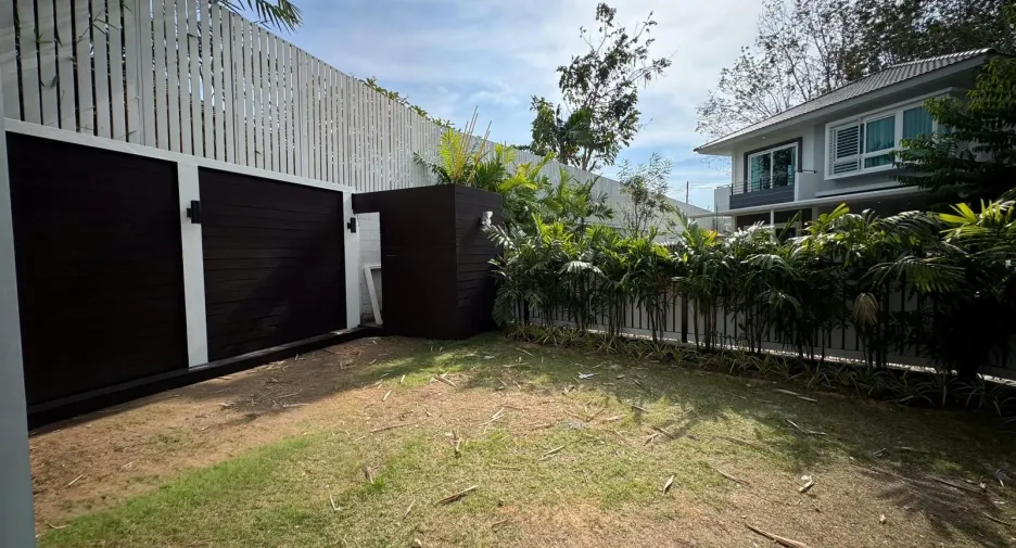 For rent 4 bedrooms house in Thalang, Phuket