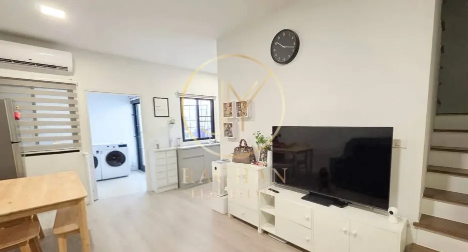Casa adosada en venta de 3 habitaciones en Bang Kruai, Nonthaburi