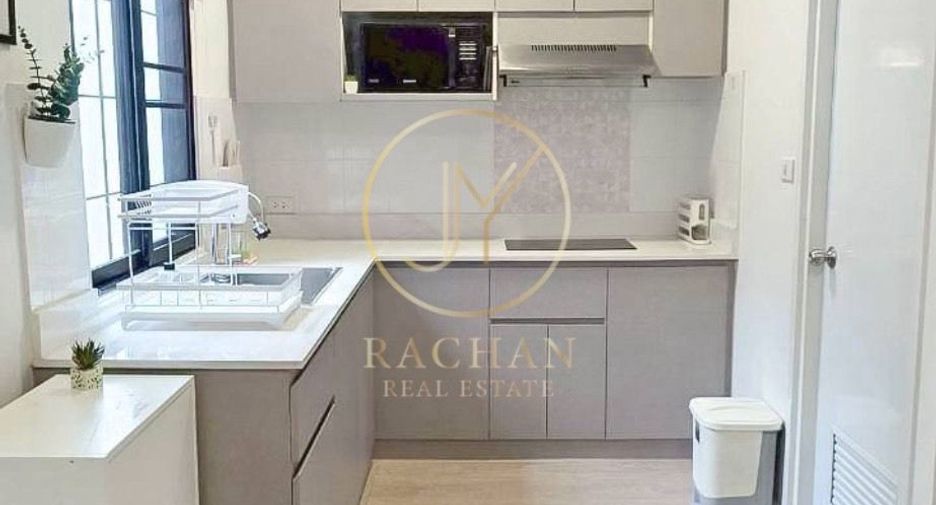 Casa adosada en venta de 3 habitaciones en Bang Kruai, Nonthaburi