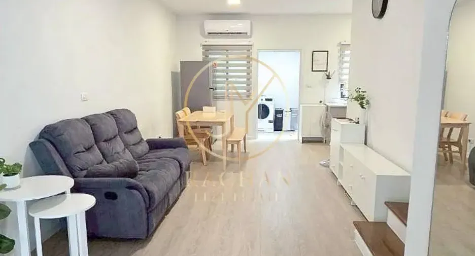 Casa adosada en venta de 3 habitaciones en Bang Kruai, Nonthaburi