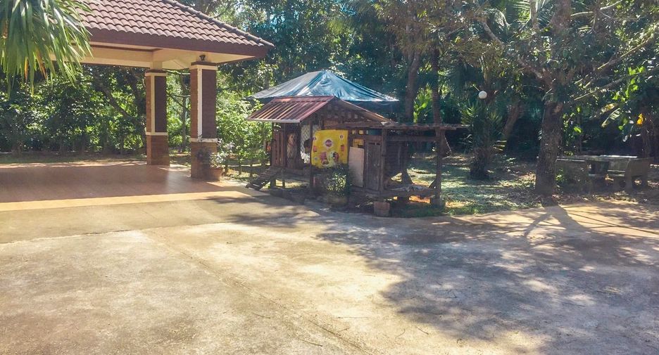 出售 4 卧室 独立屋 在 Mueang Chumphon, Chumphon