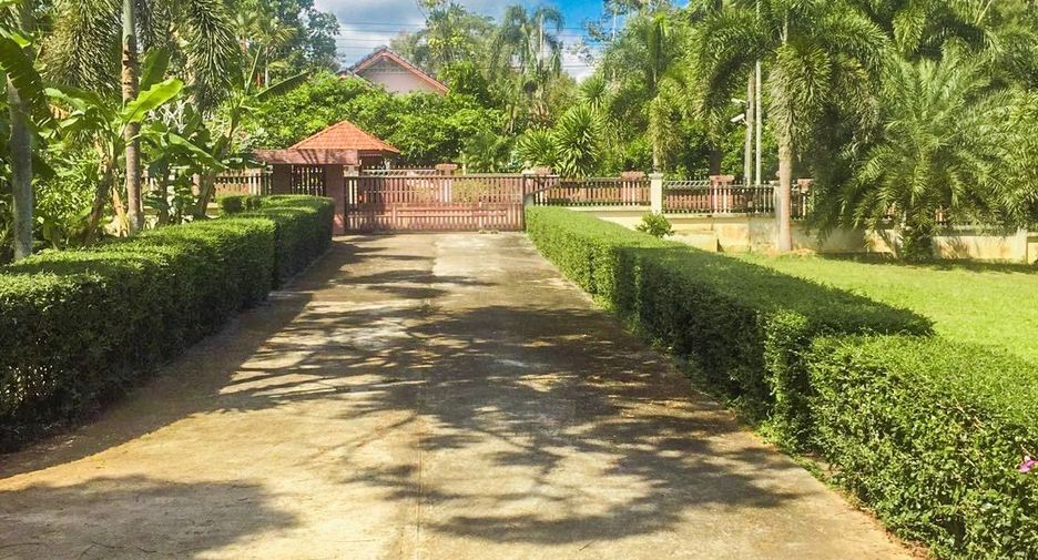 出售 4 卧室 独立屋 在 Mueang Chumphon, Chumphon