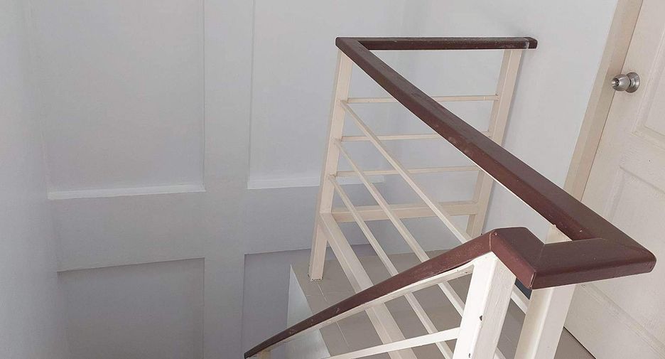 Reihenhaus zum Kauf mit 3 Zimmer in Si Racha, Chonburi