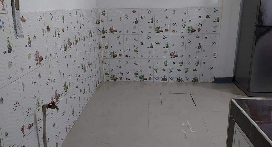 Reihenhaus zum Kauf mit 3 Zimmer in Si Racha, Chonburi