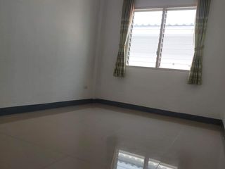 Reihenhaus zum Kauf mit 3 Zimmer in Si Racha, Chonburi