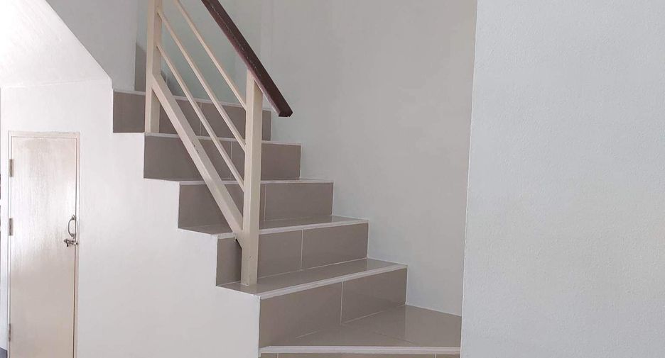 Reihenhaus zum Kauf mit 3 Zimmer in Si Racha, Chonburi