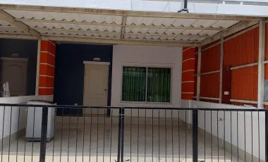 Reihenhaus zum Kauf mit 3 Zimmer in Si Racha, Chonburi