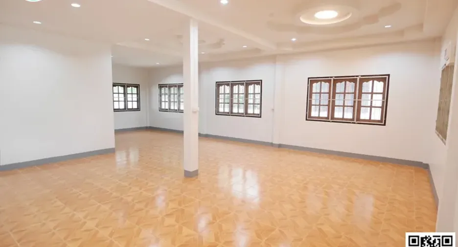 For sale 3 bedrooms house in Mueang Uttaradit, Uttaradit