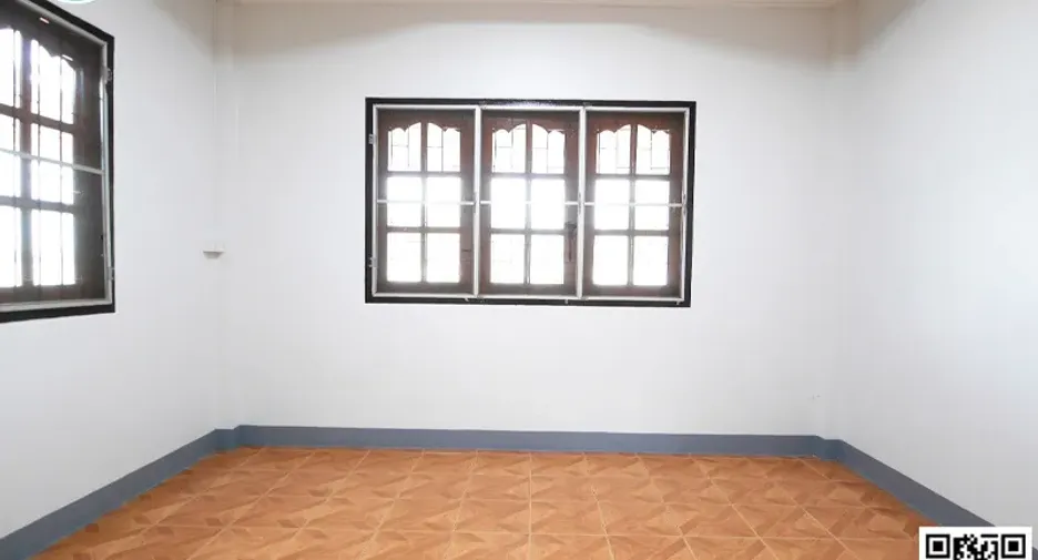 For sale 3 bedrooms house in Mueang Uttaradit, Uttaradit