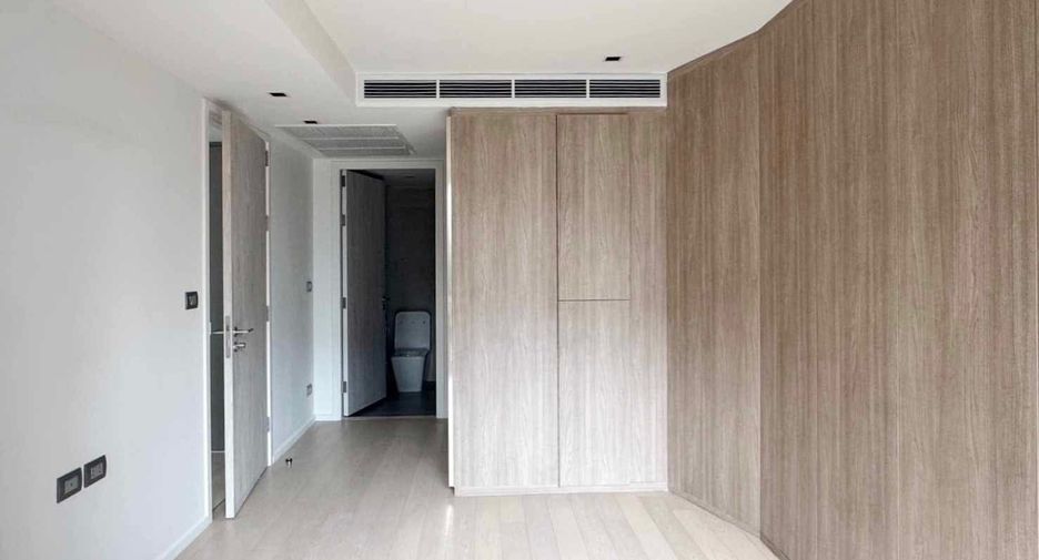 For sale 1 bed condo in Khlong Toei, Bangkok