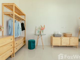 For sale 4 bedrooms house in Mueang Songkhla, Songkhla