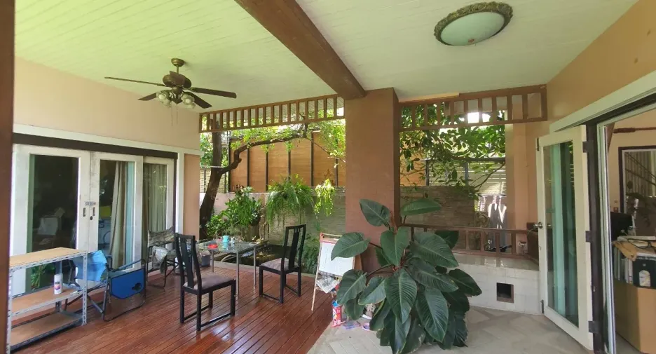 For sale 5 bedrooms house in Khlong Sam Wa, Bangkok