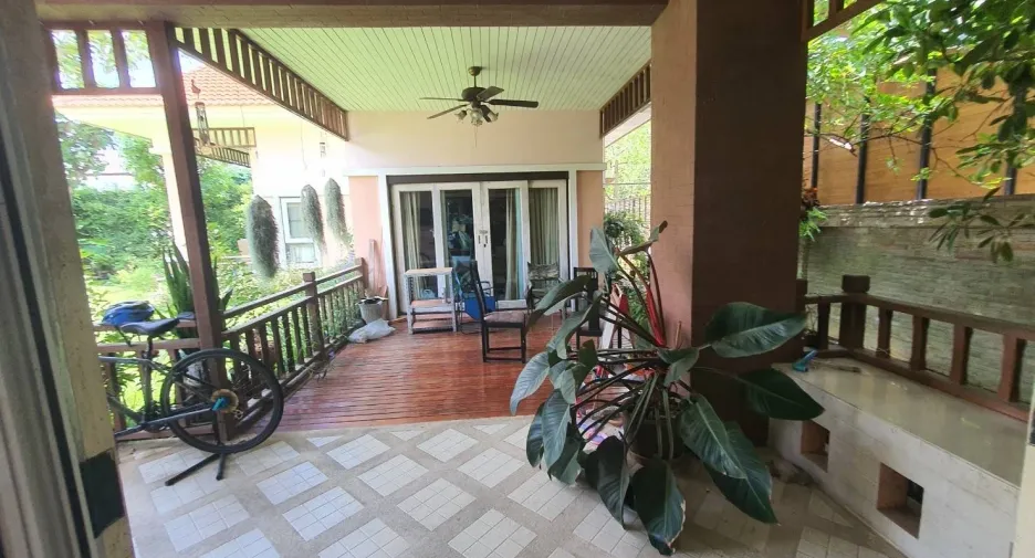 For sale 5 bedrooms house in Khlong Sam Wa, Bangkok