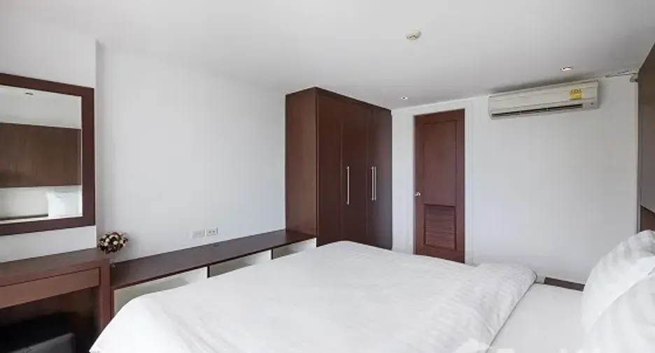 Condo en venta de 2 habitaciones en Si Racha, Chonburi