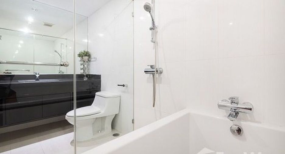 Condo en venta de 2 habitaciones en Si Racha, Chonburi