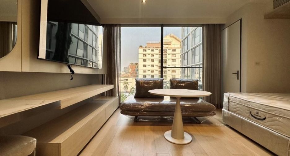 For sale 1 bed condo in Watthana, Bangkok