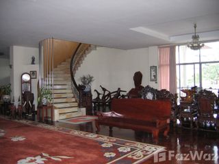 Haus zum Kauf mit 8 Zimmer in Chom Thong, Bangkok