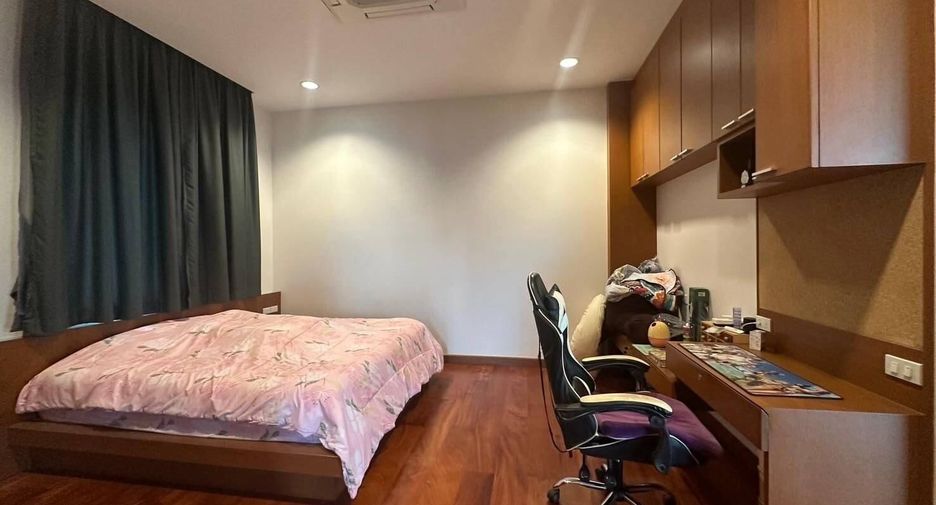 For sale 5 bedrooms house in Bang Khae, Bangkok
