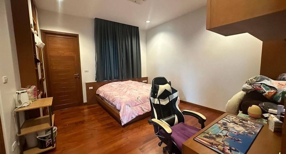 For sale 5 bedrooms house in Bang Khae, Bangkok