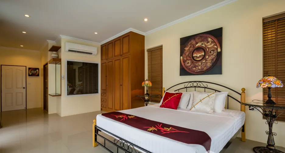 For rent 3 bedrooms villa in Mueang Phuket, Phuket